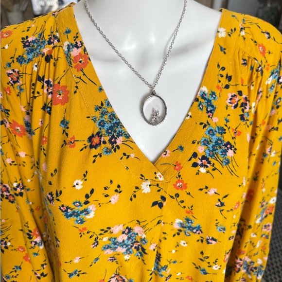 𝙎𝙩 𝙅𝙤𝙝𝙣'𝙨 𝘽𝙖𝙮 Floral Top XL Peasant Style Yellow - Picture 10 of 15